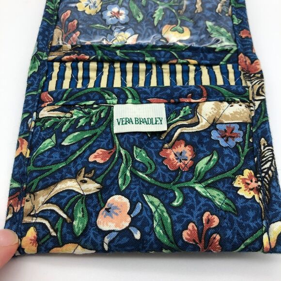 VINTAGE Vera Bradley Trifold Wallet ANIMAL KINGDOM Retired Pattern Quilted - Picture 5 of 5